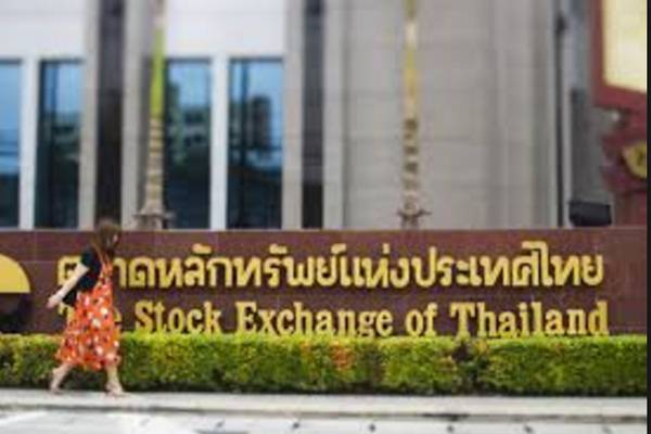  EKONOMI THAILAND: Pertumbuhan Ekonomi Empat Kuartal Positif