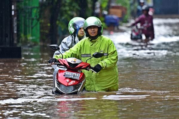  BENCANA BANJIR : Puan Minta Kepala Daerah Sama-Sama Proaktif