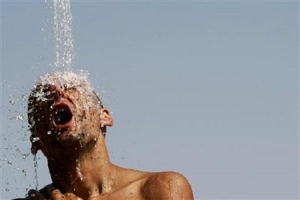  Sulit Tidur? Coba Mandi di Malam Hari