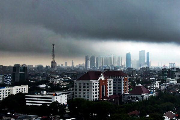  Prakiraan Cuaca di Kalbar: Mayoritas Wilayah Diguyur Hujan