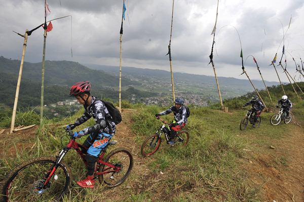  Wisata Olahraga Sepeda Gunung