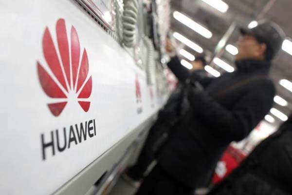  Huawei Kejar Samsung dengan Smartphone Baru