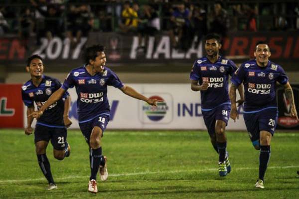  Hasil Piala Presiden: Arema & Semen Padang Lolos ke 8 Besar