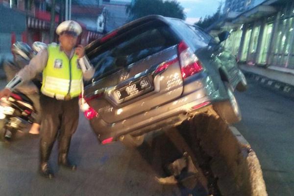  Separator Busway Transjakarta Kembali Menelan Korban