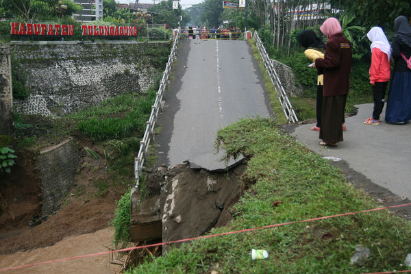  BENCANA ALAM Rusak Rumah & Infrastruktur di Tulungagung