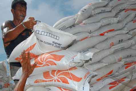  Bulog Malang Mulai Serap Beras Petani Meski Cuaca Tak Mendukung