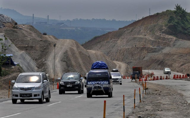  Ganjar Bertekad Percepat Penyelesaian Proyek Infrastruktur