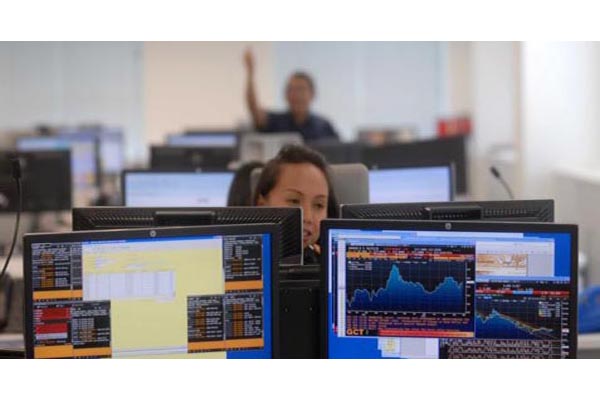  INDOMITRA SECURITIES: Capital Outflow Bayangi Gerak Obligasi