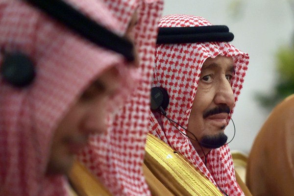  Sambut Raja Salman, Ruang Paripurna Gedung Parlemen Semerbak Melati