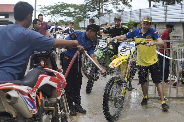  Jelang Kejuaraan Motocross Grand Prix