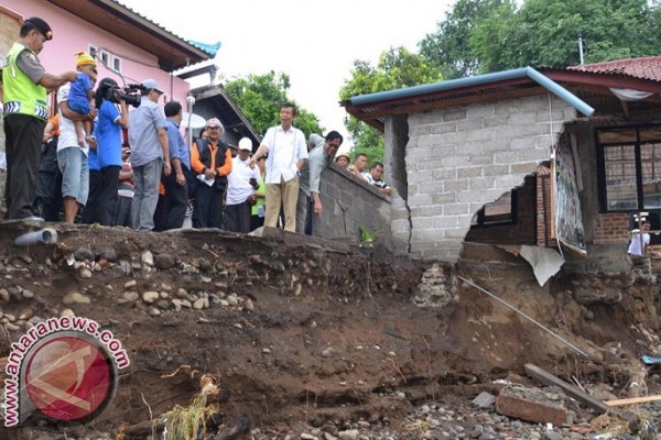 Longsor di Ubung Bahayakan Sekolah Dasar