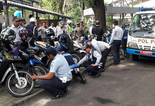  Parkir Liar di Jalan Dewi Sartika Dirazia, Puluhan Kendaraan Terjaring