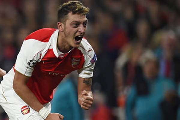  Punya Hutang Budi Jadi Alasan Ozil Setia Terhadap Wenger Ketimbang Arsenal