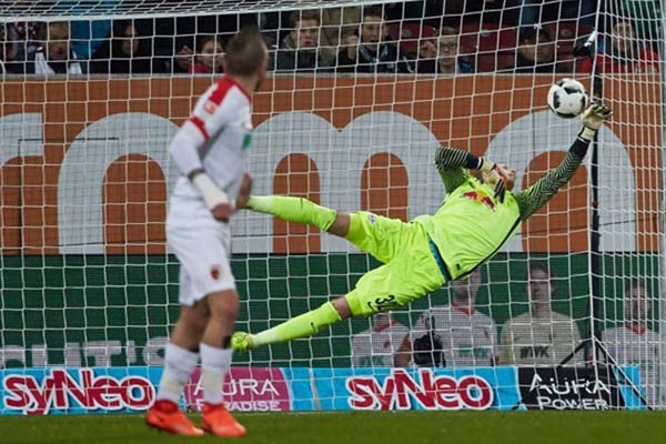  Hasil Bundesliga: Vs Augsburg 2-2, Leipzig Makin Sulit Kejar Munchen