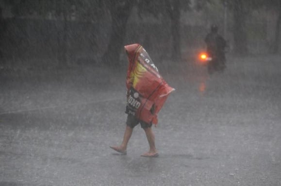  Kota Bandung Akan Diguyur Hujan Disertai Petir Malam Hari