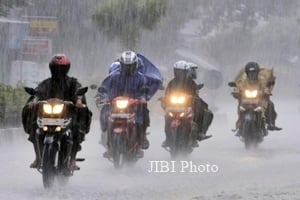  Kota Madiun Imbau Waspadai Hujan Hingga April