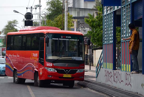  TRANS SEMARANG: Jangan Menggusur Angkutan Kota Lainnya