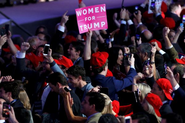  Kampanye Trump-Hillary Clinton Akan Dibuat Miniseri