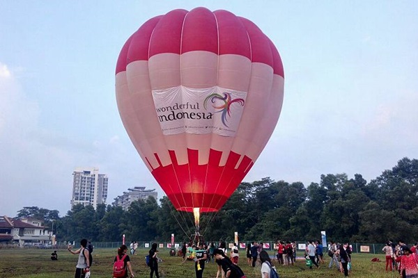  Bidik Anak Muda Malaysia, Kemenpar Pasang Balon Udara Raksasa