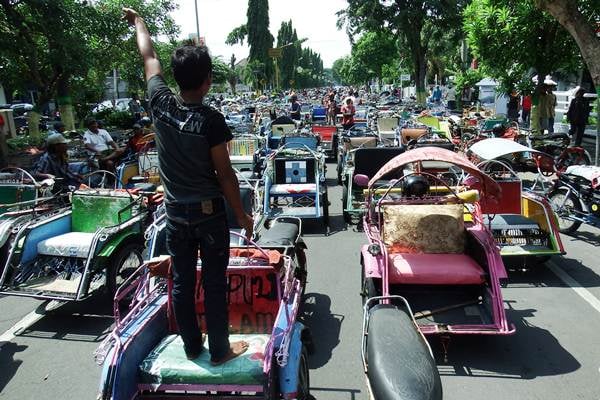  Polemik Transportasi Online Perlu Kecepatan Respons Pemda