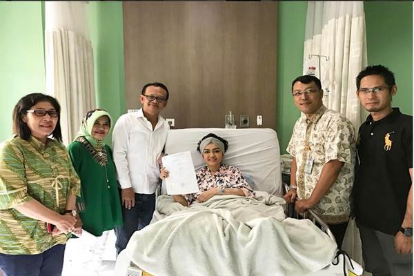  Terbaring di RS, Julia Perrez Bikin E-KTP di Rumah Sakit