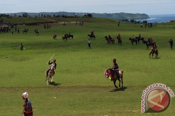  Festival Sumba Diharapkan Memicu Perbaikan Infrastruktur Daerah