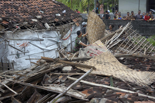  Angin Rusak Sedikitnya 30 Rumah di Tulungagung