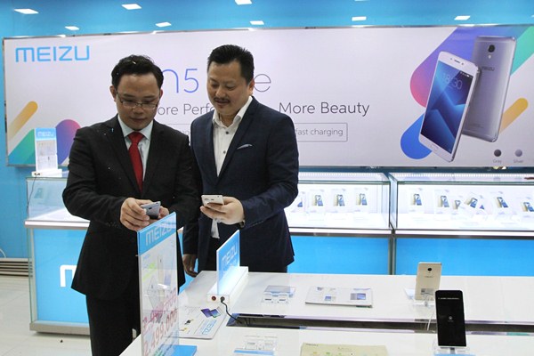  Meizu Buka Gerai di WTC Surabaya