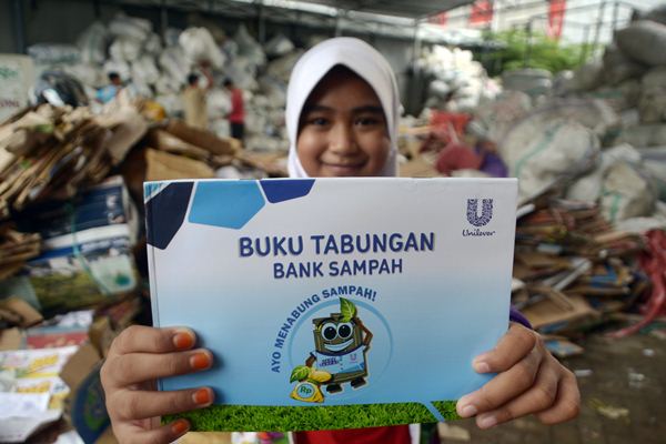  Kemenkop Fasilitasi Bank Sampah Jadi Koperasi