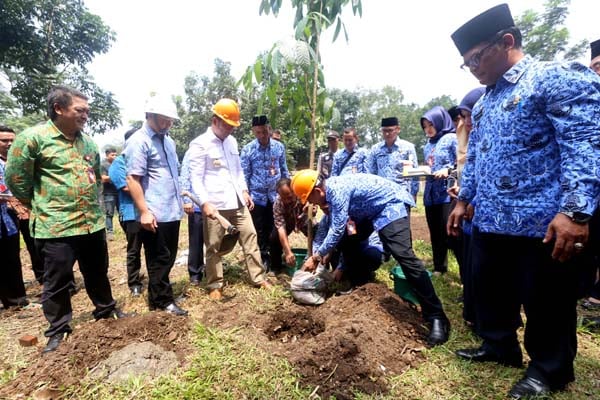  FOTO: Ridwan Kamil Resmikan Pembangunan Taman Air Tirtawening