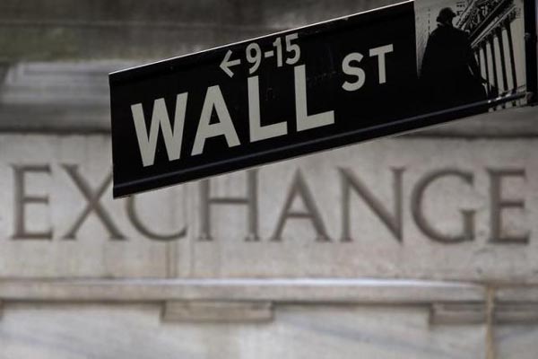  Tertekan Kinerja Saham Kesehatan, Wall Street Ditutup Melemah