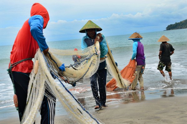  Nelayan Eks-Cantrang Pantura Bergeser ke Arafura dan Natuna. Ini Hasilnya