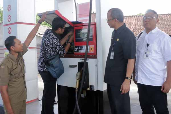  Sejumlah SPBU di Gianyar Lakukan Tera Ulang