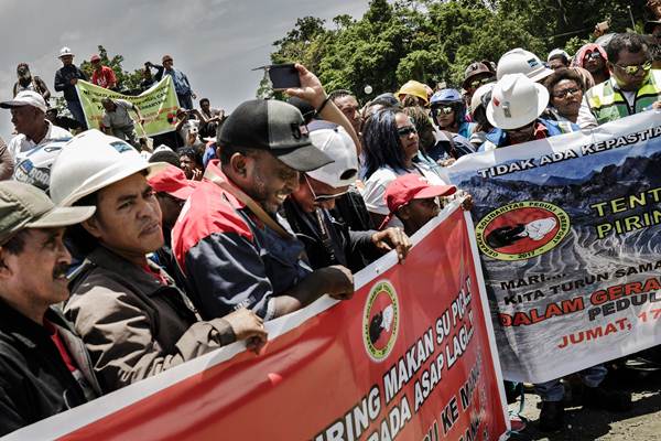  KISRUH FREEPORT: Karyawan Ancam Tutup Bandara Timika. Polisi Berjaga-Jaga