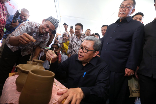  FOTO: Capaian Pembangunan Jabar Dipamerkan di Gedung Sate