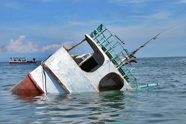  Sehari, Hiu Macan 01 Tangkap 13 Kapal Ikan Vietnam