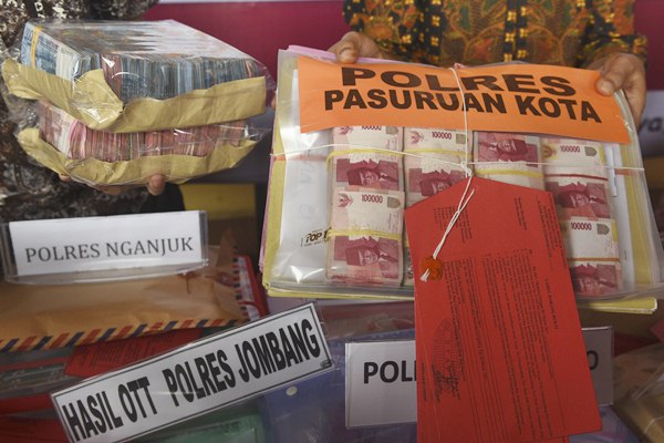  Barang Bukti Hasil Pungli