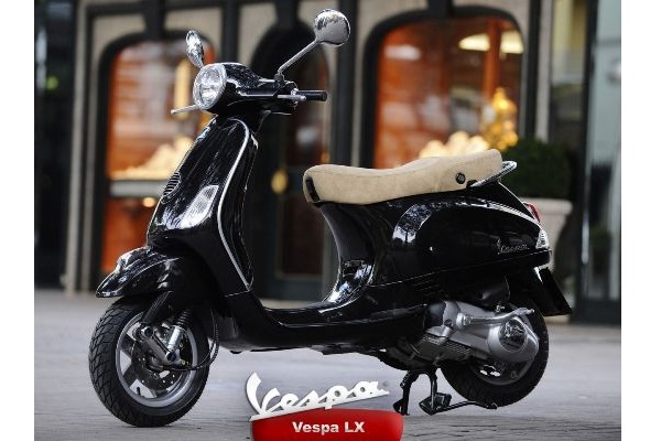  Piaggio Indonesia Luncurkan Vespa LX dan S i-get 125cc untuk Semangat Muda. Ini Spesifikasi dan Harganya