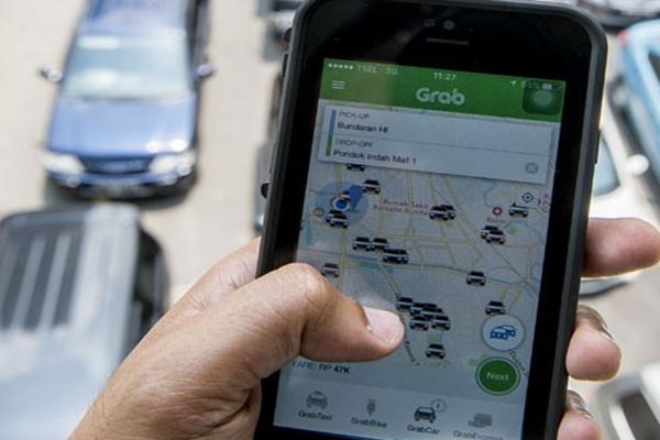 Aplikasi taksi daring, Grab/Antara