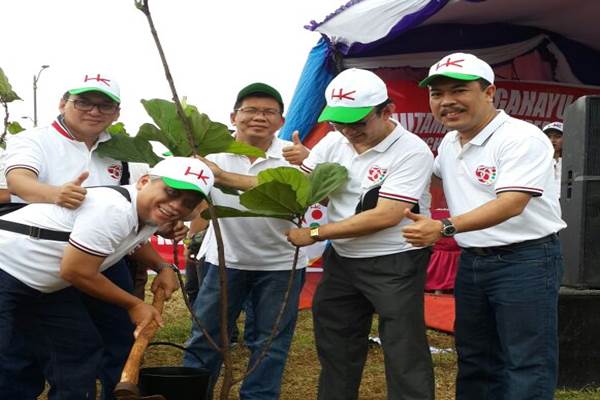  Ulang Tahun ke 56, Hutama Karya Tanam Pohon di BKT