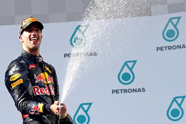  F1 GP Australia: Pebalap Red Bull Ricciardo Dikejutkan Oversteer