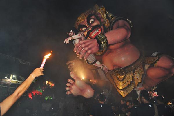  Hari Raya Nyepi : Pelabuhan Lembar Ditutup