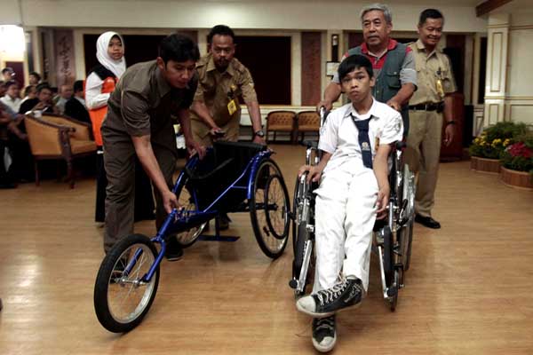  BANTUAN SOSIAL: Penyandang Disabilitas di Kupang Didata