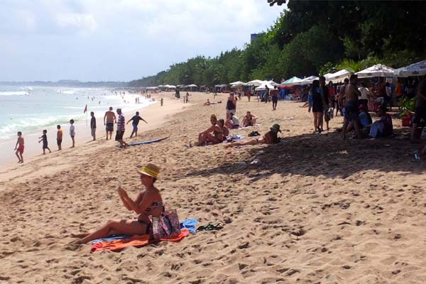  KONSERVASI PANTAI BALI: Pembangunan Tahap II Dilakukan 2019