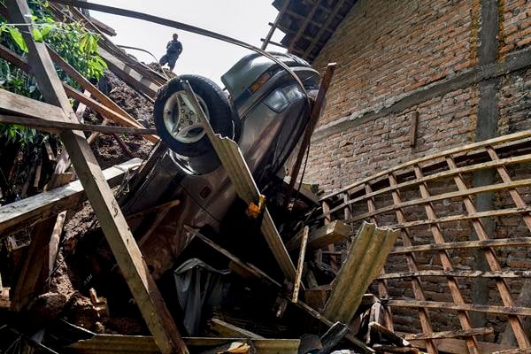  LONGSOR PONOROGO: Pemprov Jatim Bakal Bangun Rumah Sementara