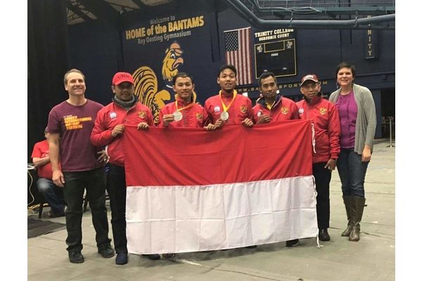  Mahasiswa UMM Juarai Kontes Robot Internasional