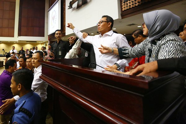  Anggota DPD Dikeroyok : Afnan Laporkan Benny dan Delis ke Polisi