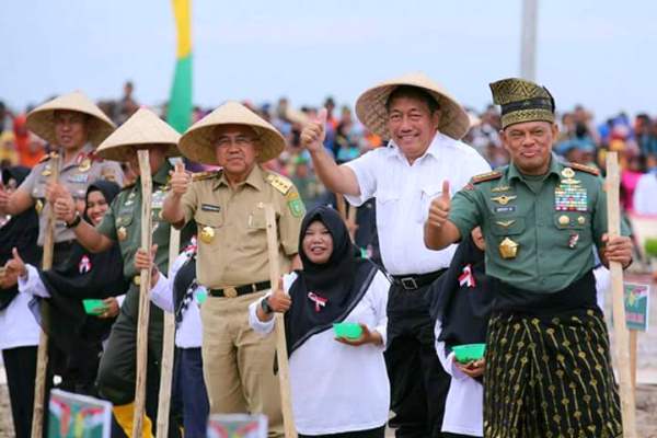  Jenderal Gatot Angkat Martabat Petani Sebagai Pahlawan Ketahanan Pangan