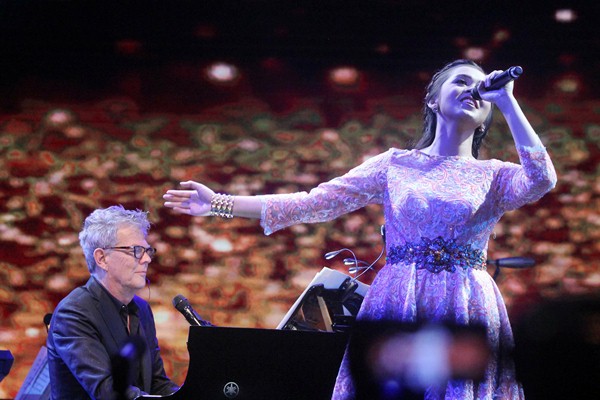  Inilah Foto Lengkap Konser David Foster di Yogyakarta