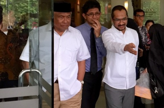  Jenguk Novel Baswedan, Abraham Samad: Teror Bagi KPK Seperti Sarapan Pagi